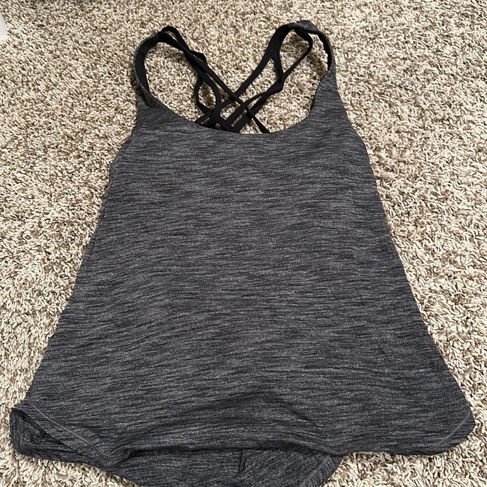lululemon tank 8